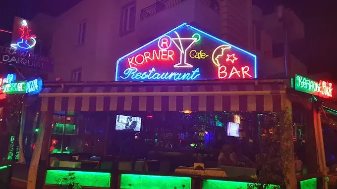 Korner restaurant bar